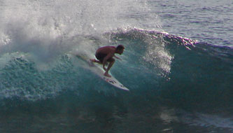 Surfing Uluwatu Bali