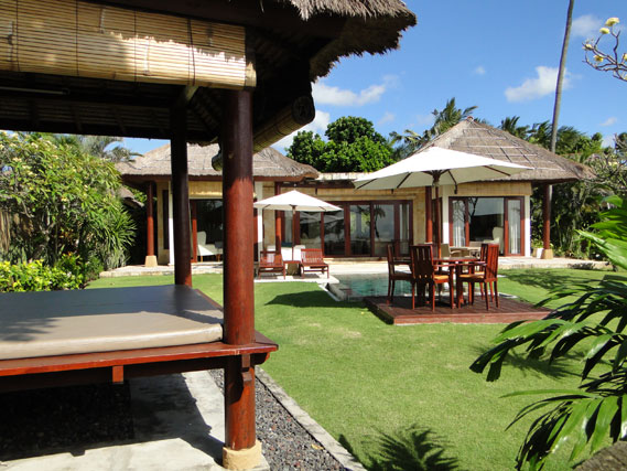 Beach front villa for rent Bali
